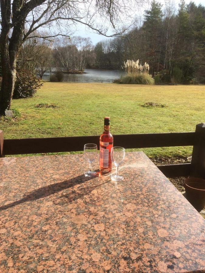 Spruce Lake Sauviat-sur-Vige Kültér fotó