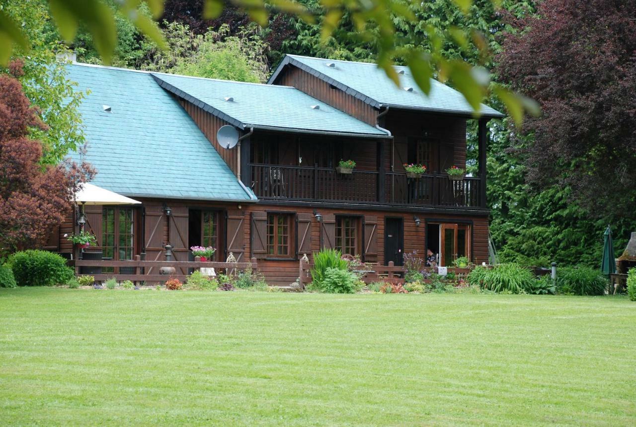 Spruce Lake Sauviat-sur-Vige Kültér fotó